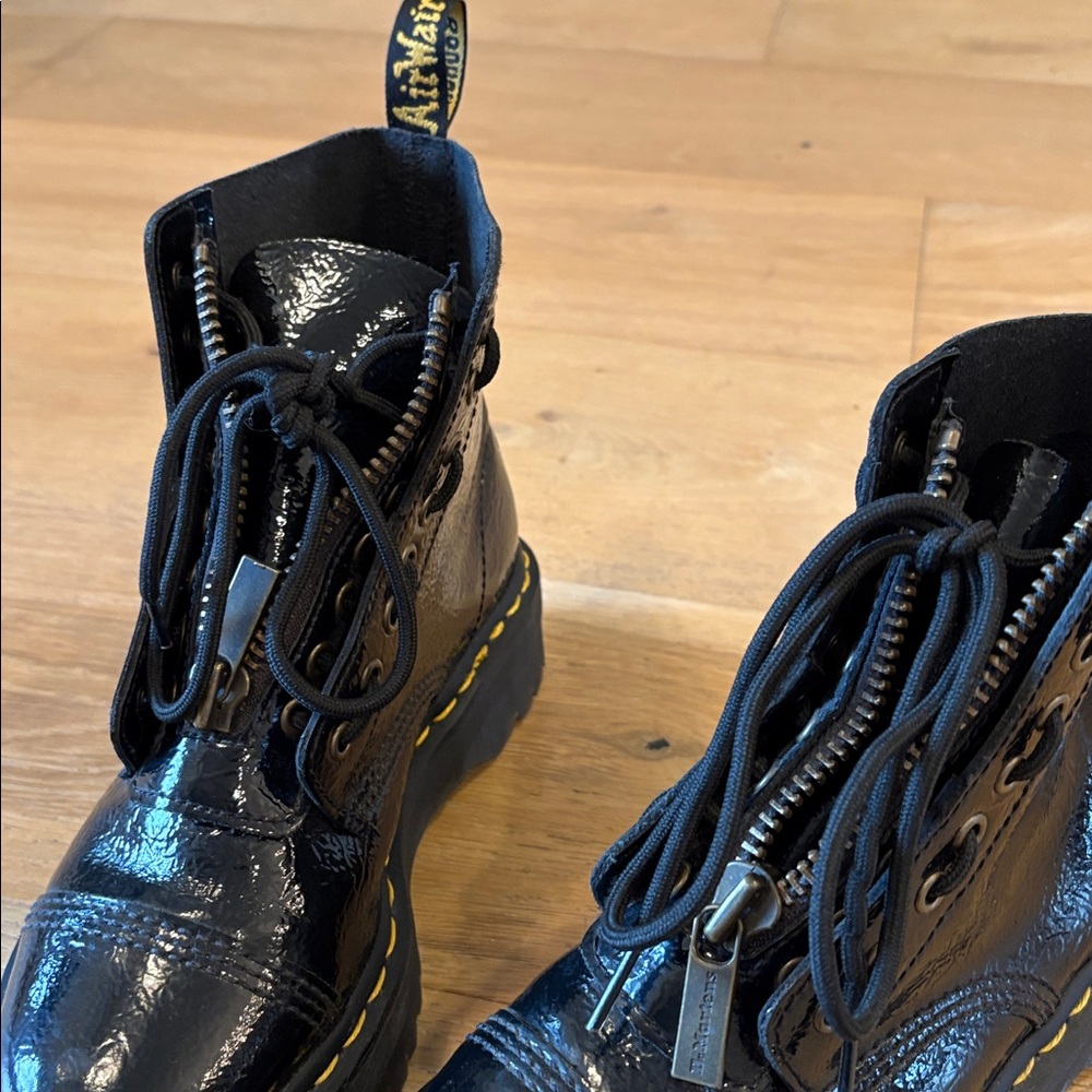 Dr. Martens distressed patent leather platform Boots size 8 - Picture 4 of 8